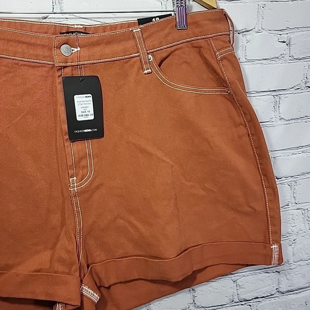 Fashion Nova Brighter Days Ahead Roll Cuff Denim Mom Shorts Womens Sz 18 ‎ Rust